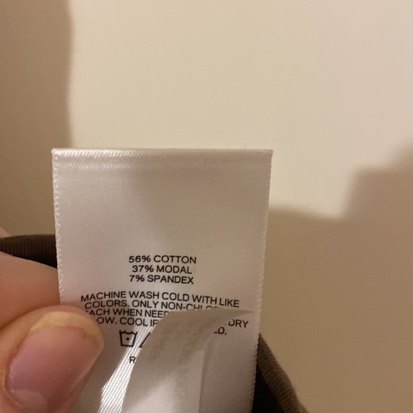 NWOT Express Scallop Neck Top - Picture 3 of 4